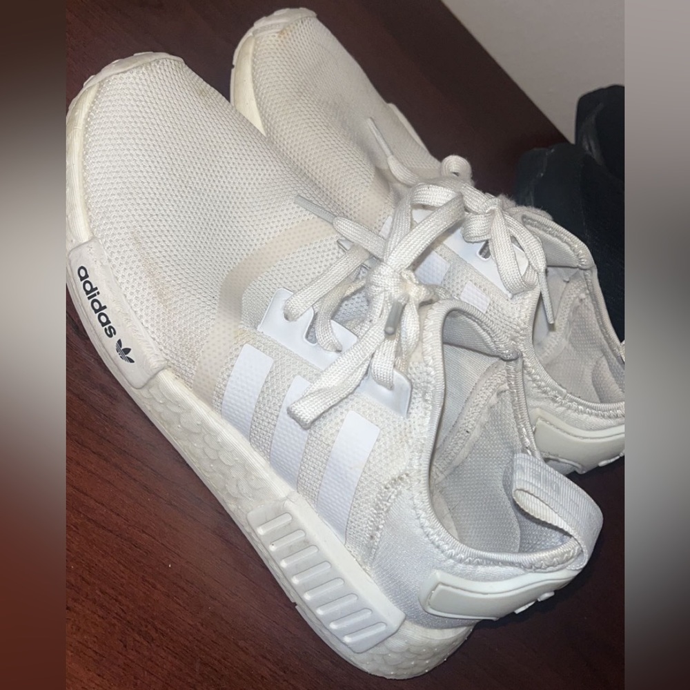 Size 4 adidas shoes